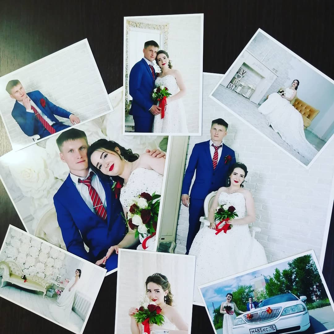 Мы печатаем фотографии для наших молодоженов. Фото на бумаге какие-то особенные, их хочется брать в руки снова и снова, просматривая и вспоминая тот самый нежный день. Отдаём фото и видео Але