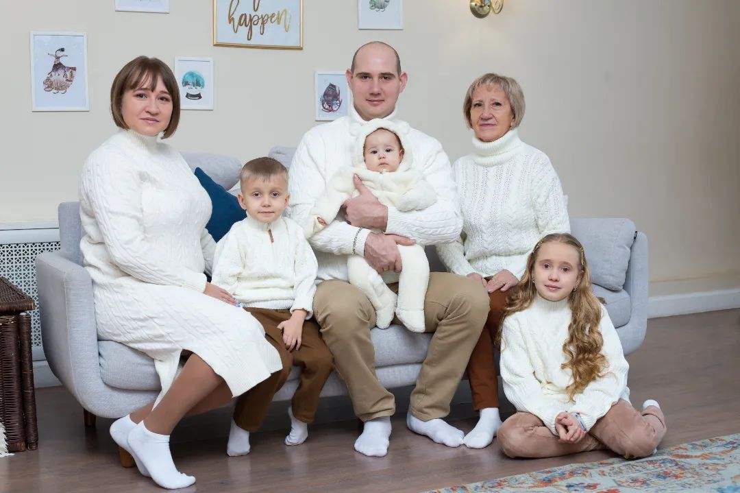 Приходите на фотосессию всей семьей! И берите с собой бабушек)
Дружная и большая семья Василия и Анастасии, спасибо за доверие!

Фотограф Марина Борисова 

#семейныйфотографчелябинск #семейна